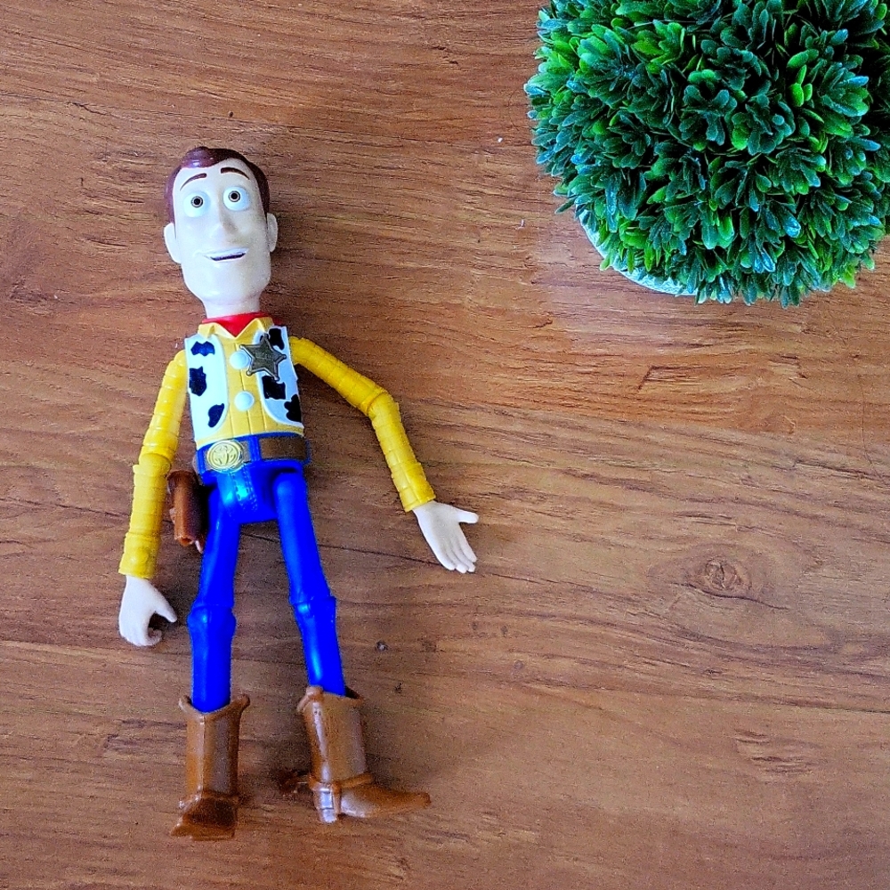Woody l Disney l toy story l doll l boy toy l 9 inch
